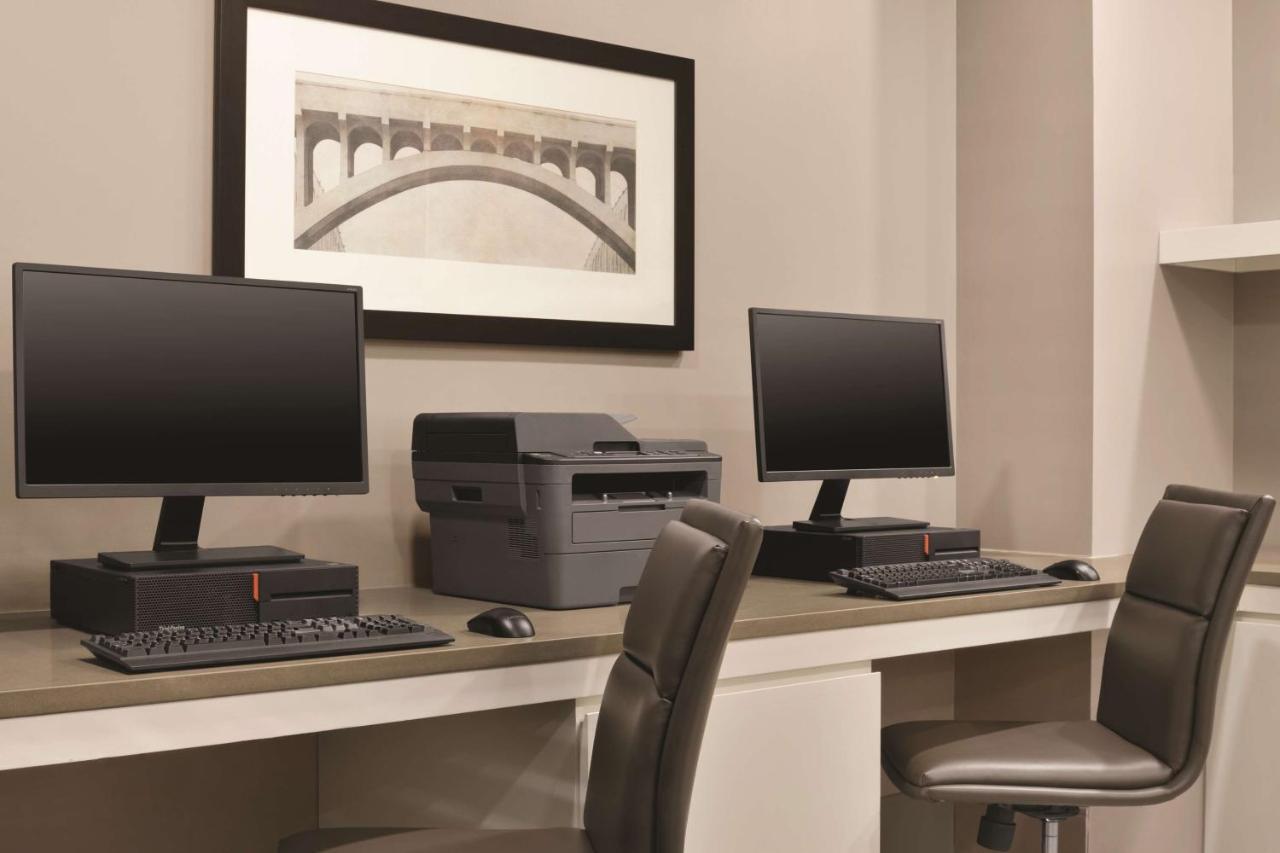 Country Inn & Suites By Radisson, Belleville, On Zewnętrze zdjęcie